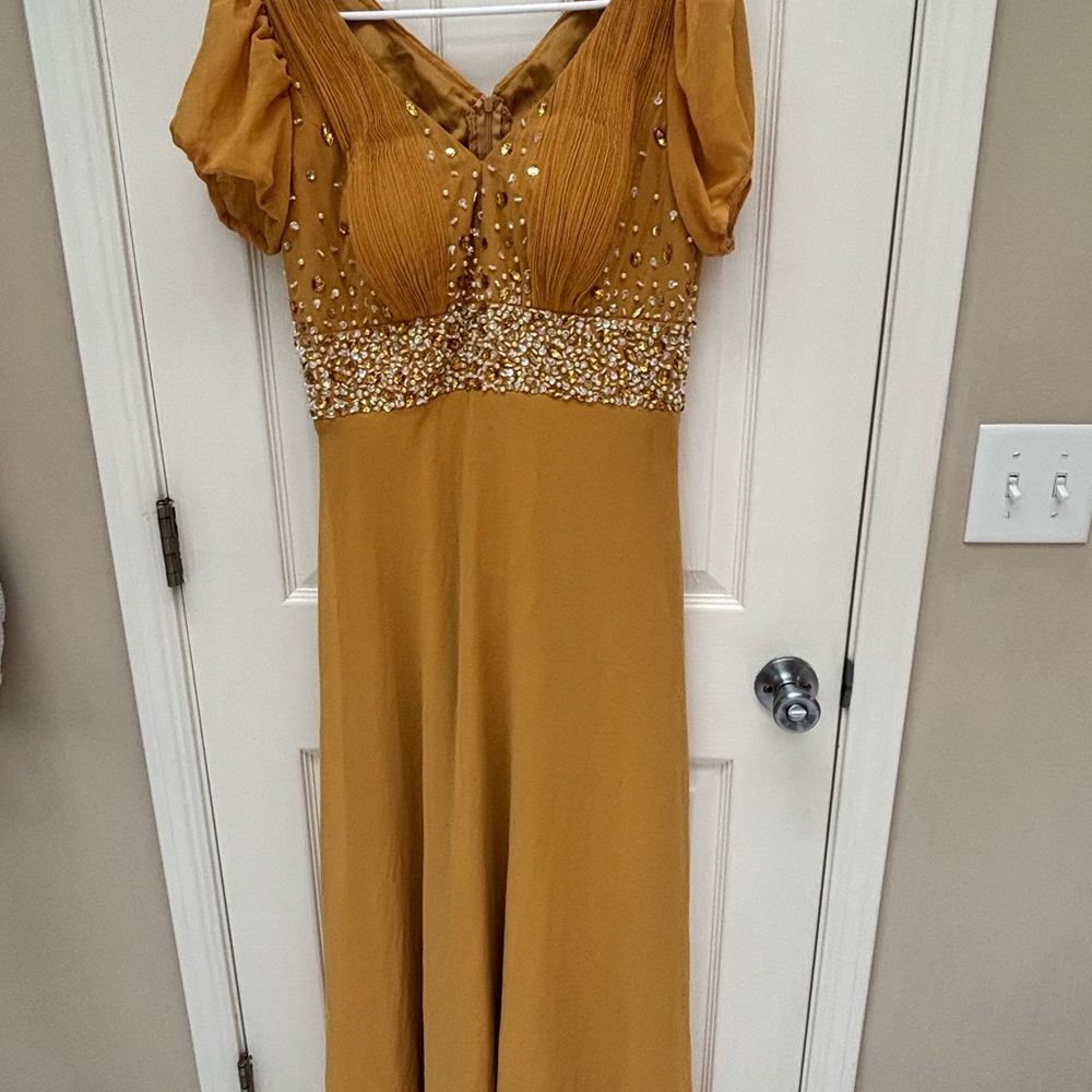 Elegant Gold Evening Gown